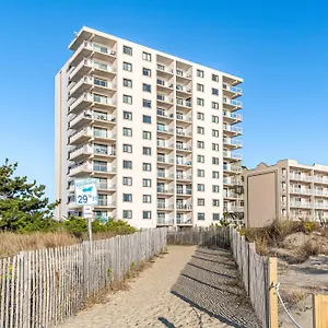 https://oceanfront-2-bedroom-modern-beach-condo-w-pool.ocean-city-hotels.net
